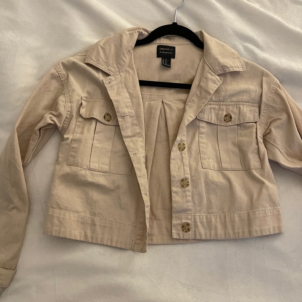 Light cropped jacket